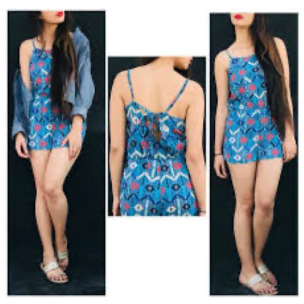 Forever 21 Blue Tribal Design Romper One Piece Summer Shorts Women's Size‎ Small